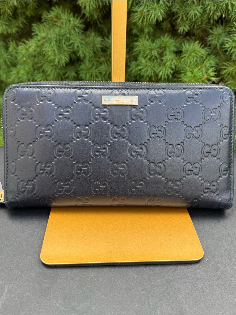 Gucci Black Guccissima Embossed GG Zip Wallet with Gold Plate